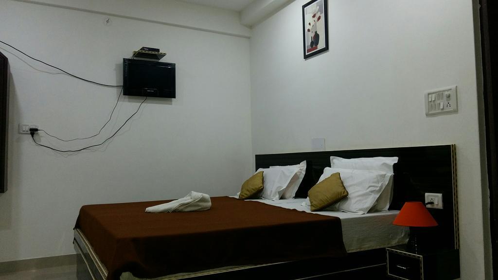 Hotel Safari Agra  Kültér fotó