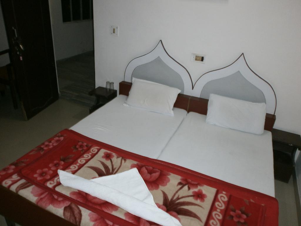 Hotel Safari Agra  Kültér fotó