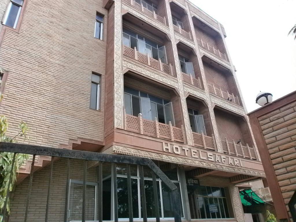 Hotel Safari Agra  Kültér fotó