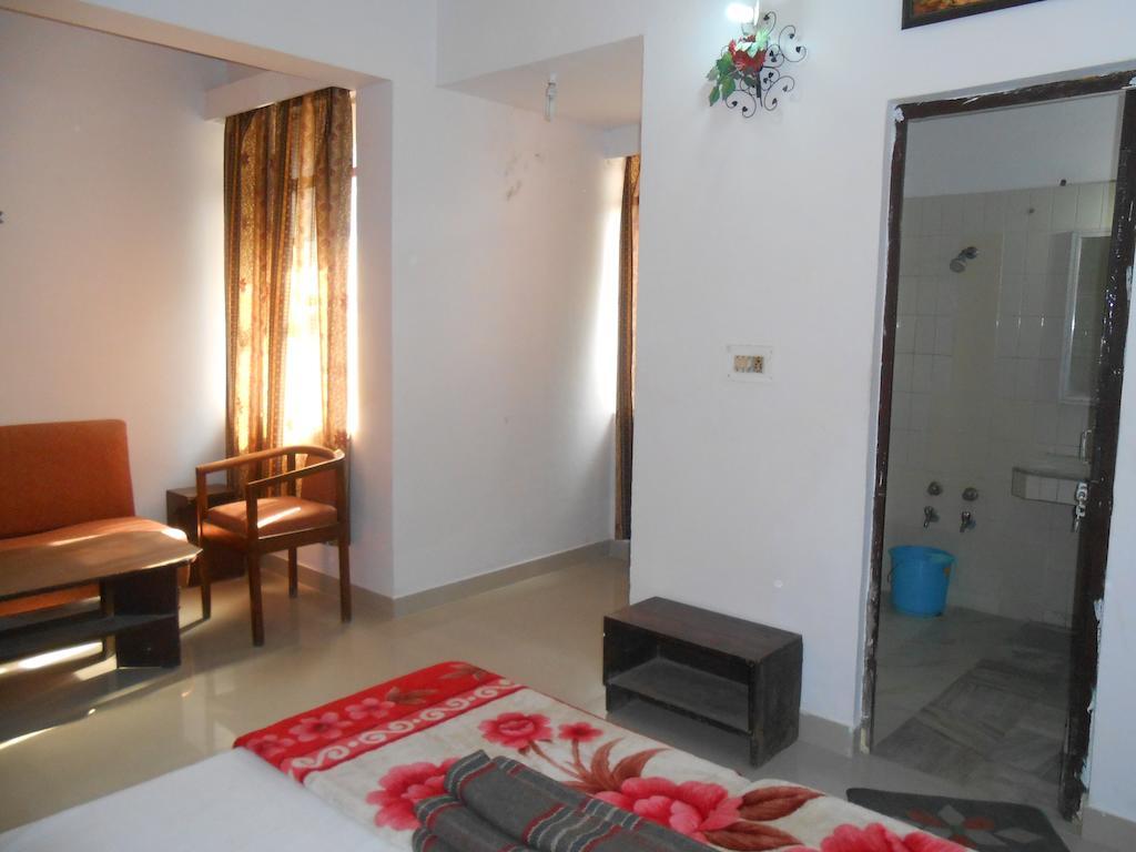 Hotel Safari Agra  Kültér fotó