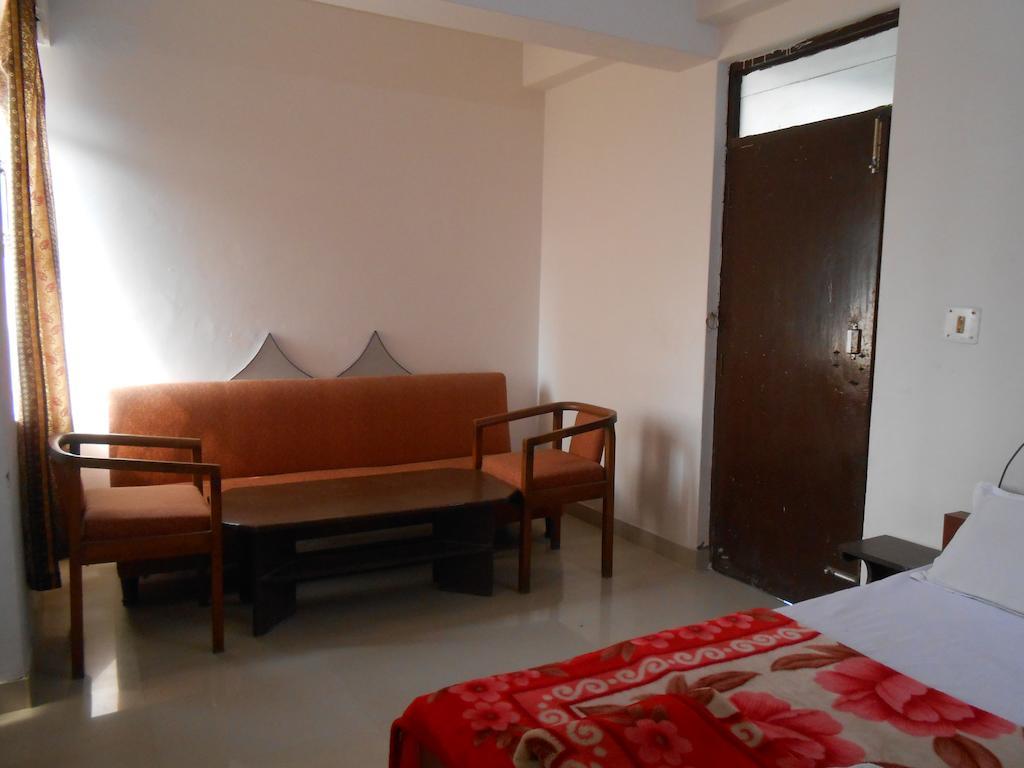 Hotel Safari Agra  Kültér fotó
