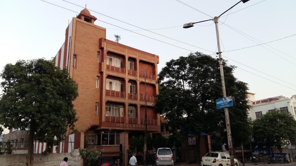 Hotel Safari Agra  Kültér fotó