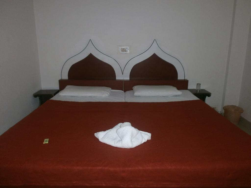 Hotel Safari Agra  Szoba fotó