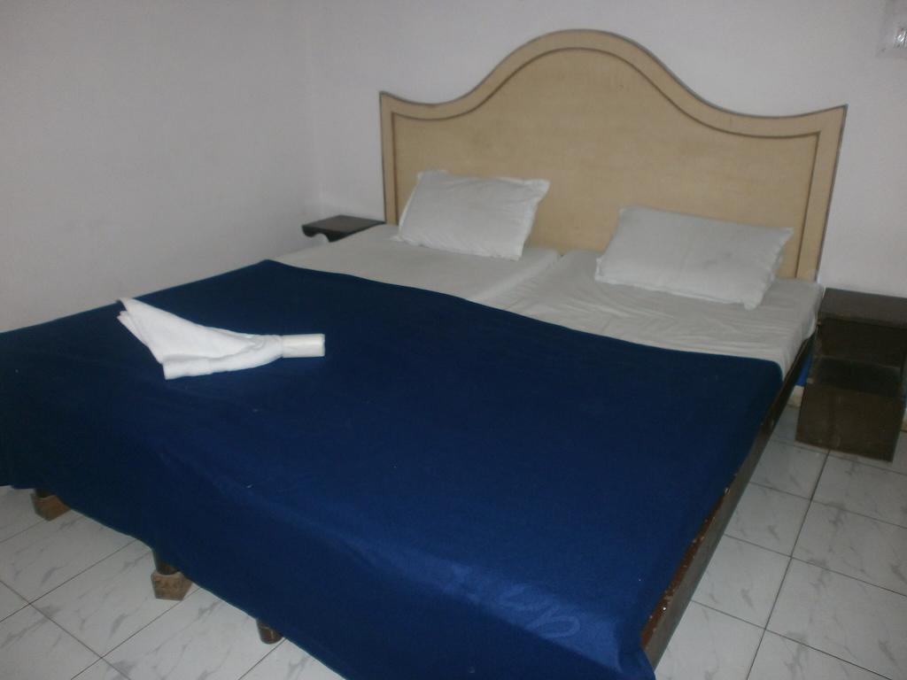 Hotel Safari Agra  Kültér fotó